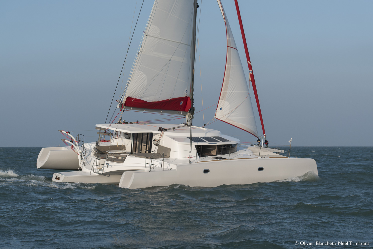 Banque Images Navigation Neel 45 Evolution - Neel Trimarans au large de La Rochelle