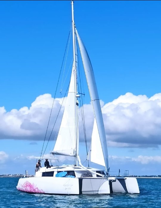 Un tour du monde avec 4 enfants à bord d’un NEEL 43 : le témoignage de la famille Fosseries